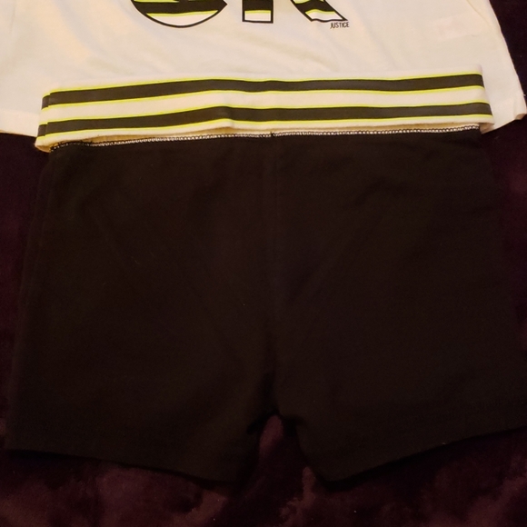 Barely worn! Athletic Set, tank & shorts - Picture 5 of 8